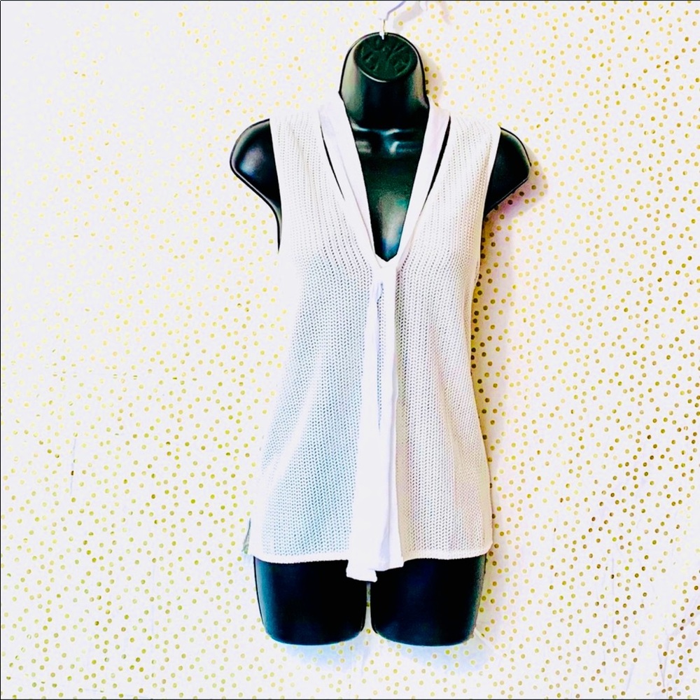 Endless Rose With Tie White Top